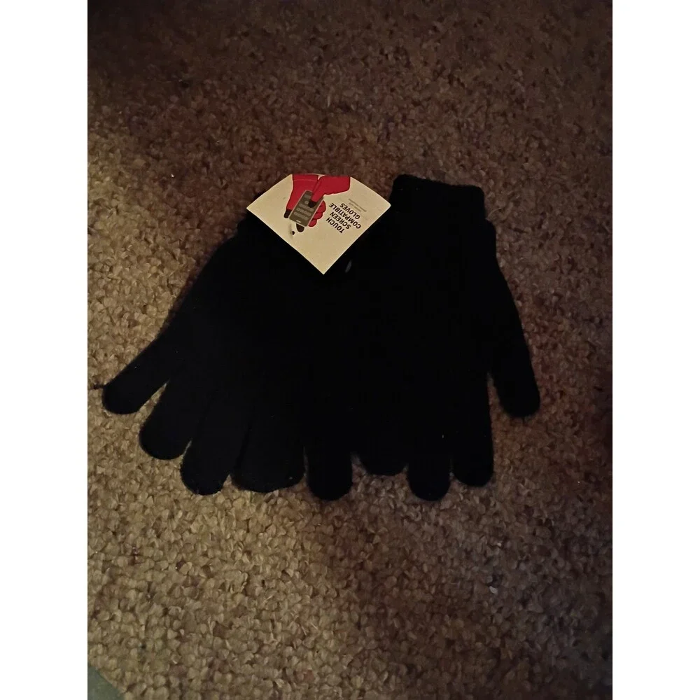 2 brand new pairs of gloves with touch screen
